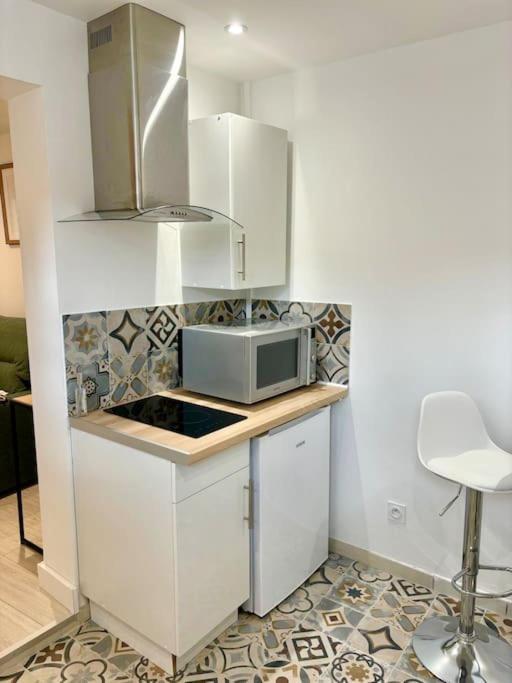 L'Escobar Troyen Apartment ทรัวส์ ภายนอก รูปภาพ